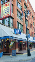 Niki's Pizza food