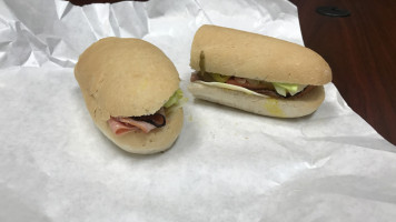 Ski's Sub Shop food