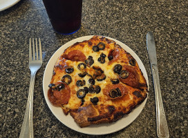 Deo's Pizzeria And Pub food