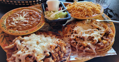 Ruben's Mexican Grill food