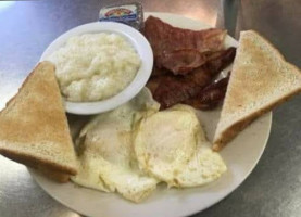 Sandridge Diner, LLC inside