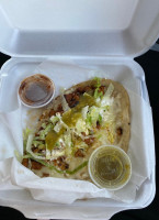 Don Betos Tacos food