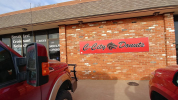 C-city Donuts outside