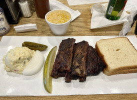 Van's -b-q food