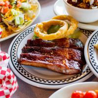 Hogg's Bbq food