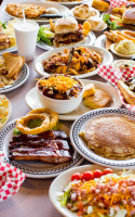 Hogg's Bbq food