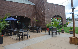 The Crafty Chameleon Brewery And Pizza inside