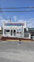 A'more Donuts outside