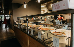 Versalia Pizza Kendall Yards food