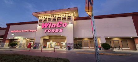 Winco Foods outside