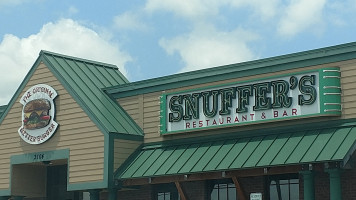 Snuffer's Restaurant Bar outside