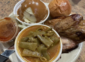 Smolik's Smokehouse food