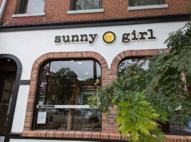 Sunny Girl food