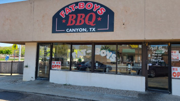 Fat Boy's Bbq outside