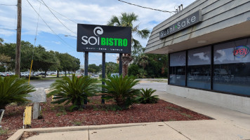 Soi Bistro outside