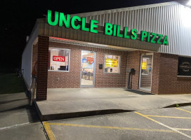 Uncle Bill's Pizza outside