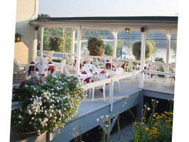 Pasquaney Restaurant Sal's Birch Bar outside