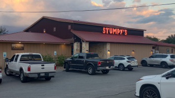 Stumpy's Lakeside Grill outside