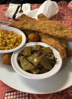 Bucky's Cafe food