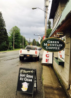 Adirondack Corner Store And Deli outside