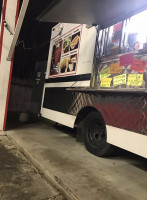 Tacos El Toro #1 outside