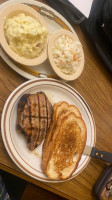 Memaw's -b-q food