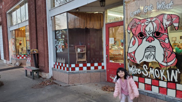 Fat Dawgz Bbq inside