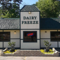 Dairy Freeze outside