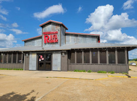 Crossroads Ribshack food