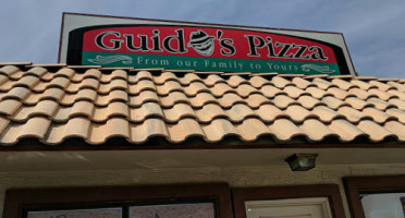 Guido's Pizza food