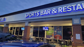 Mcdivot's Sports Bar And Restaurant outside