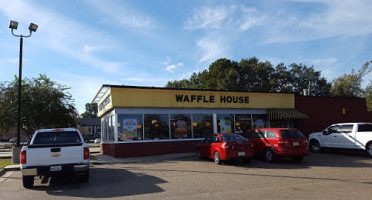 Waffle House Phone Number, Reservations, Reviews outside