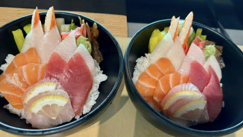 Oishi Sushi food