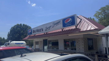 Big Mike's Burger Shoppe outside