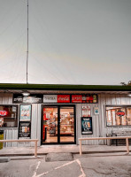 Ables Springs Cafe Country Store outside