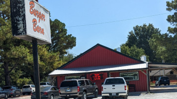 Burger Barn outside