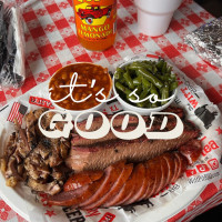 Witt Pit Bbq food