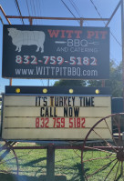 Witt Pit Bbq outside