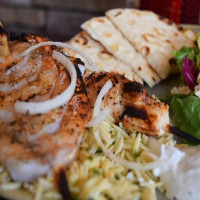 Papouli's Greek Grill food