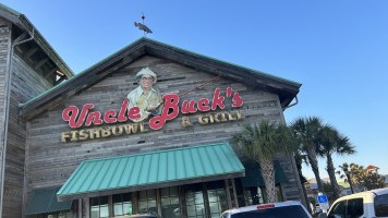 Uncle Buck's Fish Bowl And Grill outside