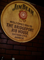 Bridgeport Rib House outside