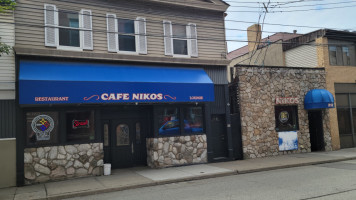 Cafe Nikos outside