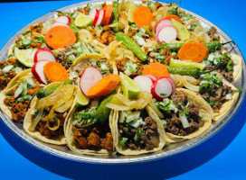 Ricos Tacos food