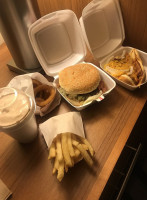 R D's Drive-in food