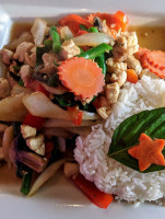 Julie's Thai Kitchen food