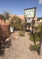 Cafe De Mesilla outside