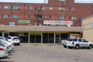 Juan's Super Pollo outside