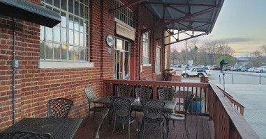 Depot Grille Lynchburg inside