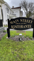 Main Street And Primitive Gift Shop outside