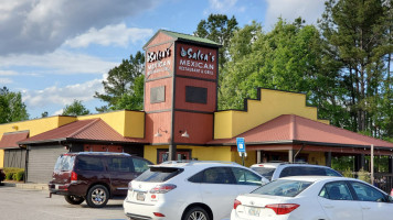 Salsa's Mexican Grill outside